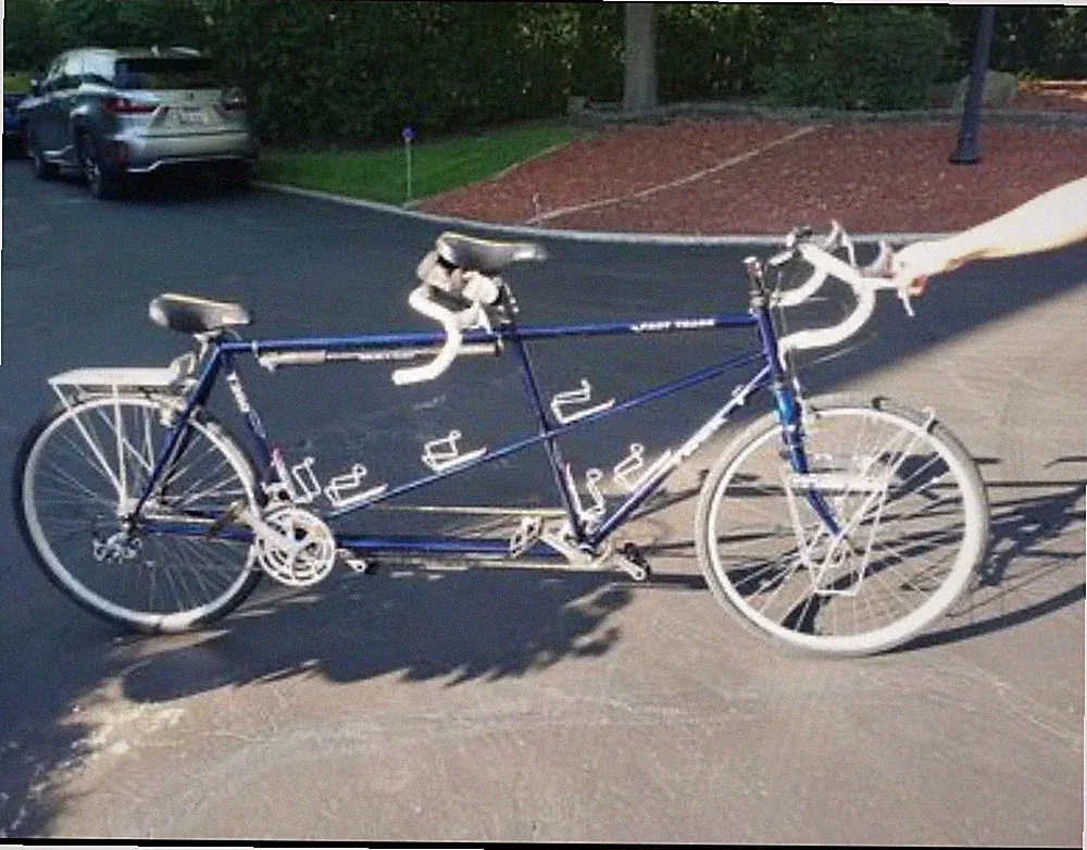 trek tandem, double seat, racing bike , blue, new wheels